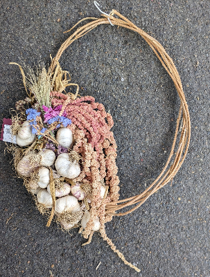 garlic wreath.jpg